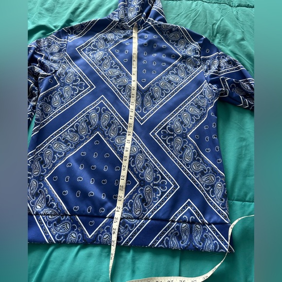 Bandana Hoodie - Picture 7 of 9